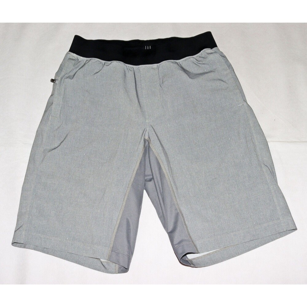 Lululemon T.H.E. Mens Gray Athletic Training Shorts Medium Red Drawstring Pocket